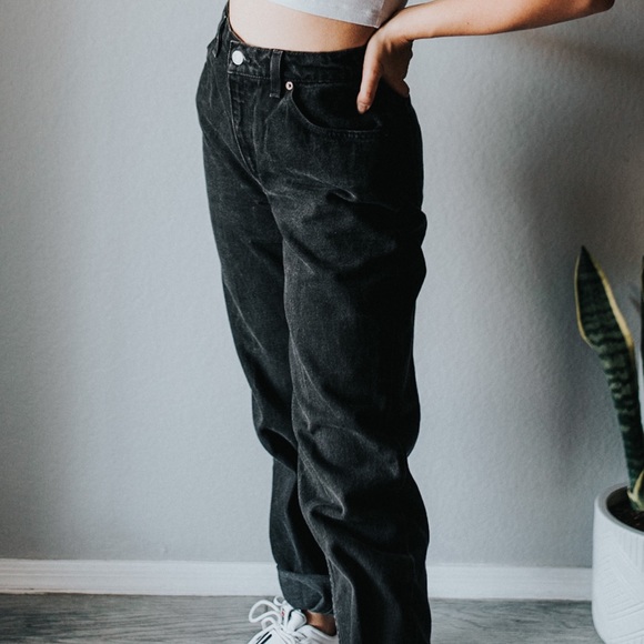 Vintage Levi’s Black Denim High Waist Jeans - Picture 4 of 10